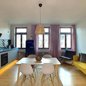 https://cosy-and-modern-in-vibrant-west-leipzig.bestleipzighotels.com